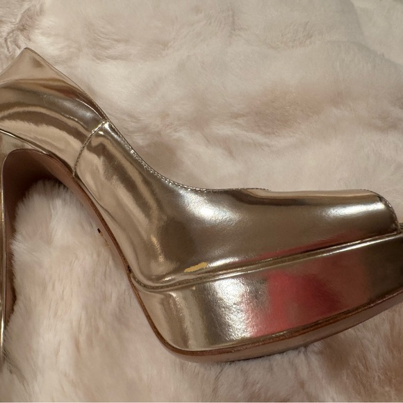 Prada Heels - Picture 4 of 5